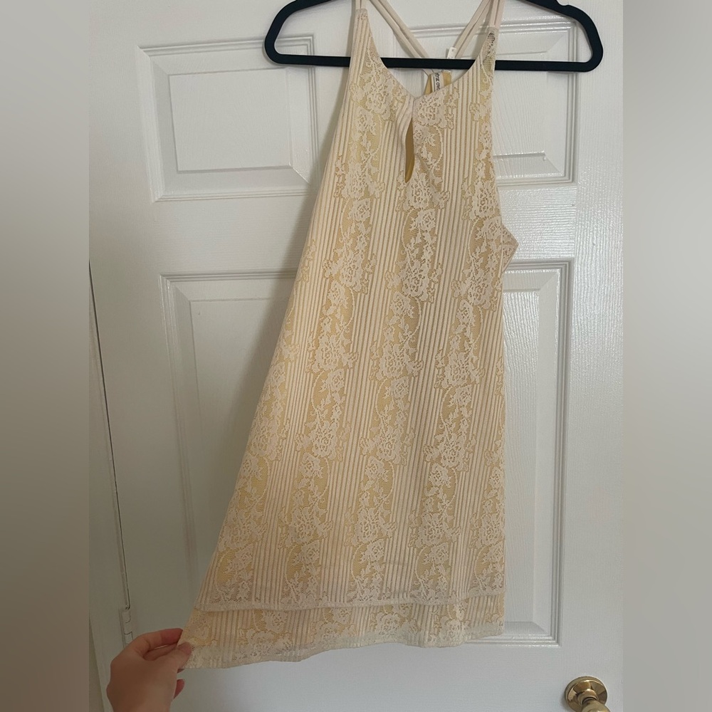 Cream Lace Sleeveless Dress